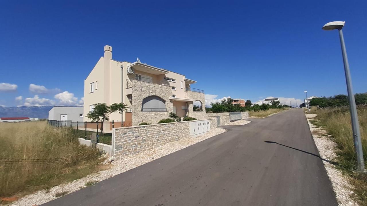 Apartmani Lucija Povljana Exterior foto