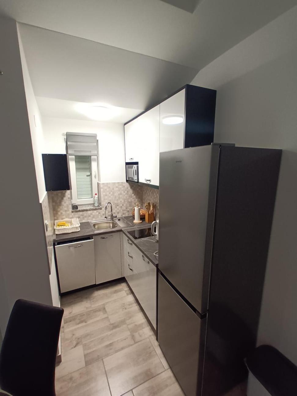 Apartmani Lucija Povljana Exterior foto