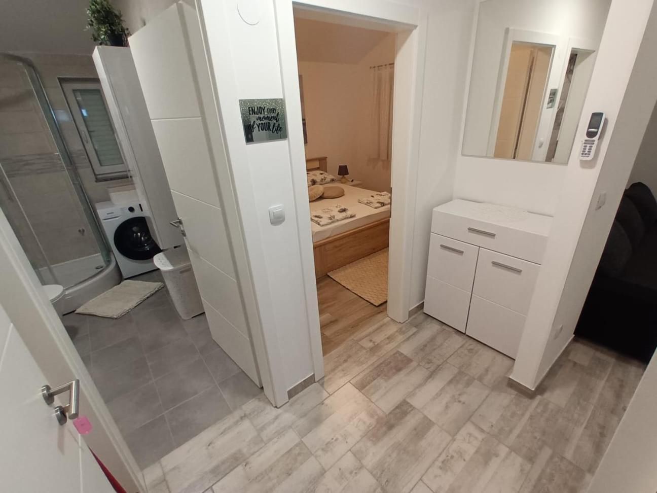 Apartmani Lucija Povljana Exterior foto